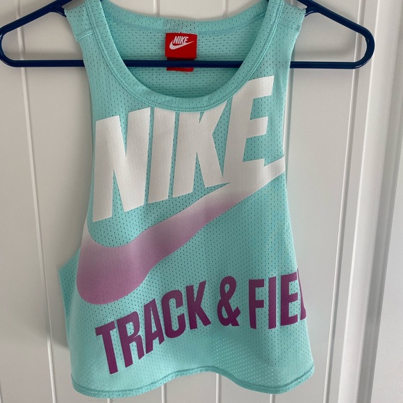 Nike Tank - Picture 2 of 4